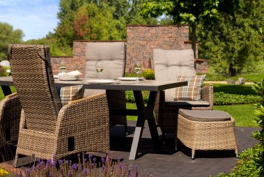 40509 40510 40584 Miraflor Dining Relaxsessel 8mm Teakarm spotted brown Miraflor Juan Dining Fuhocker 8mm spotted brown Montana Tisch 200x100 oak 2 Milieu