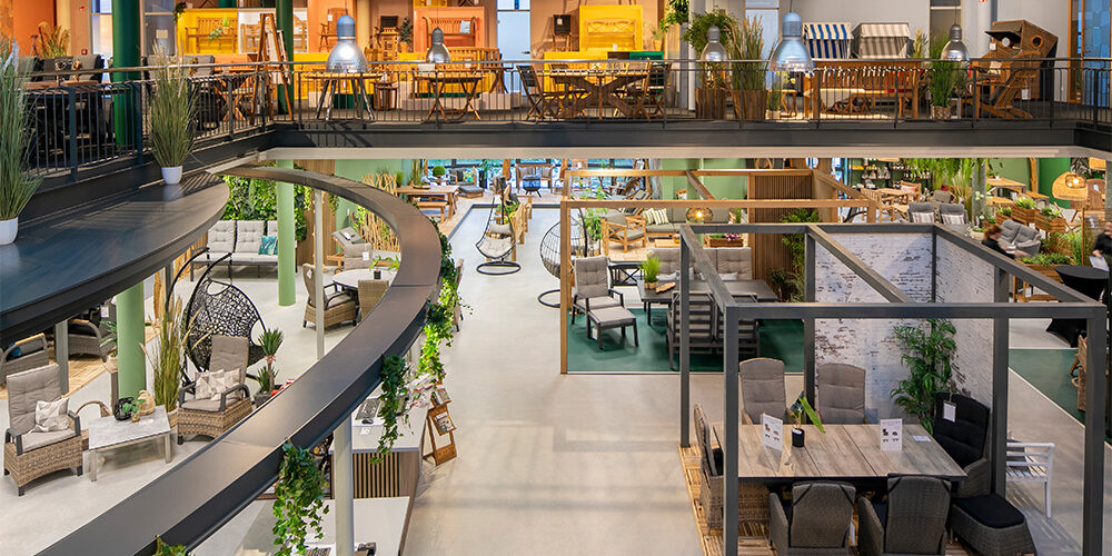 Shooting Ausstellung oben und unten Apen