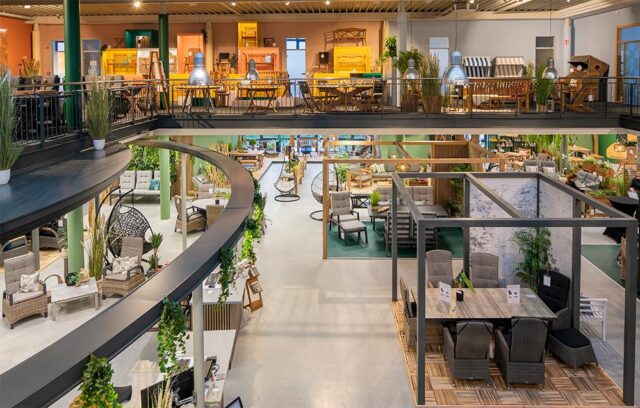 Shooting Ausstellung oben und unten Apen